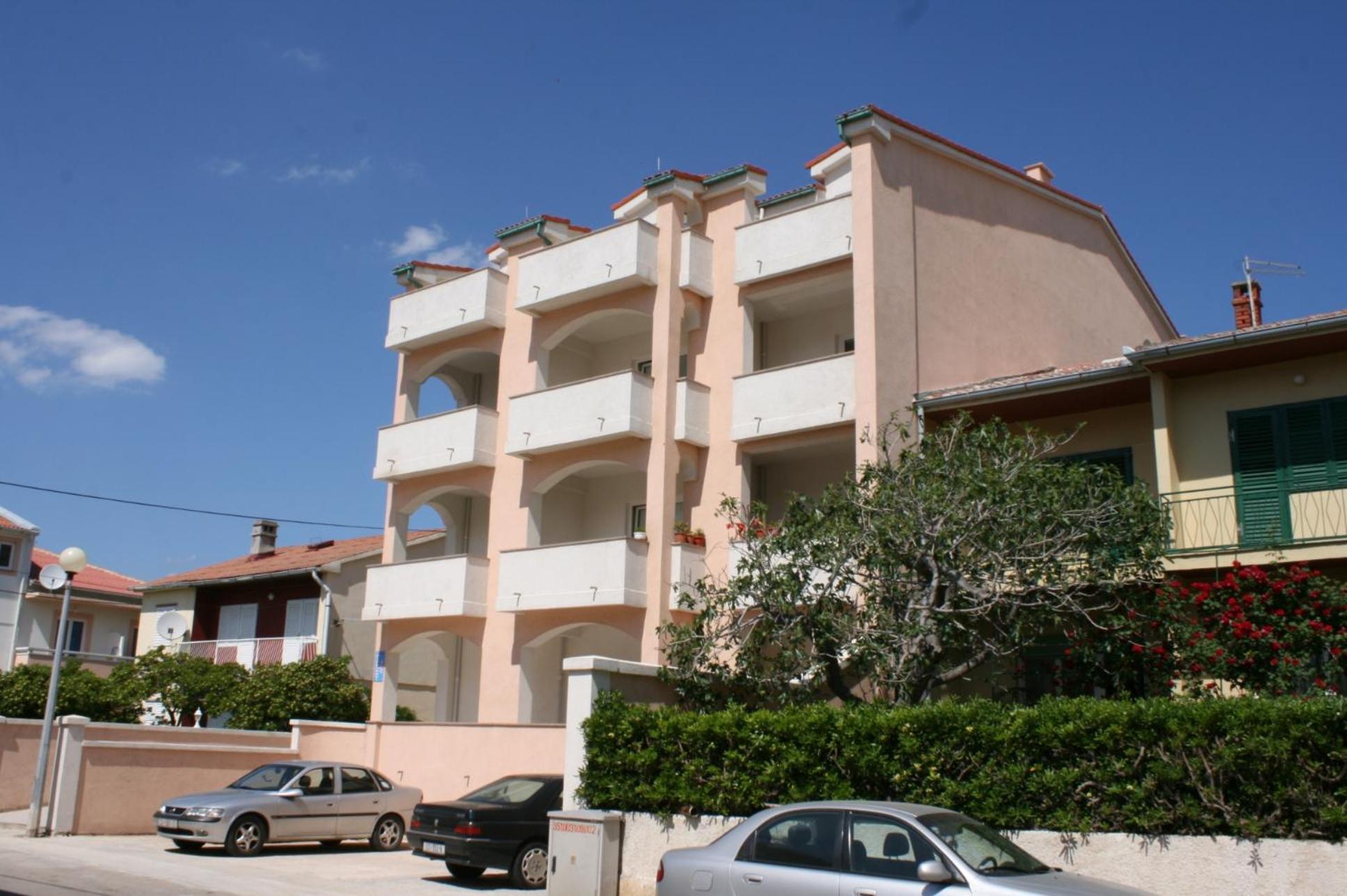 Apartments And Rooms By The Sea Pag - 6311 Pag Town Exterior photo