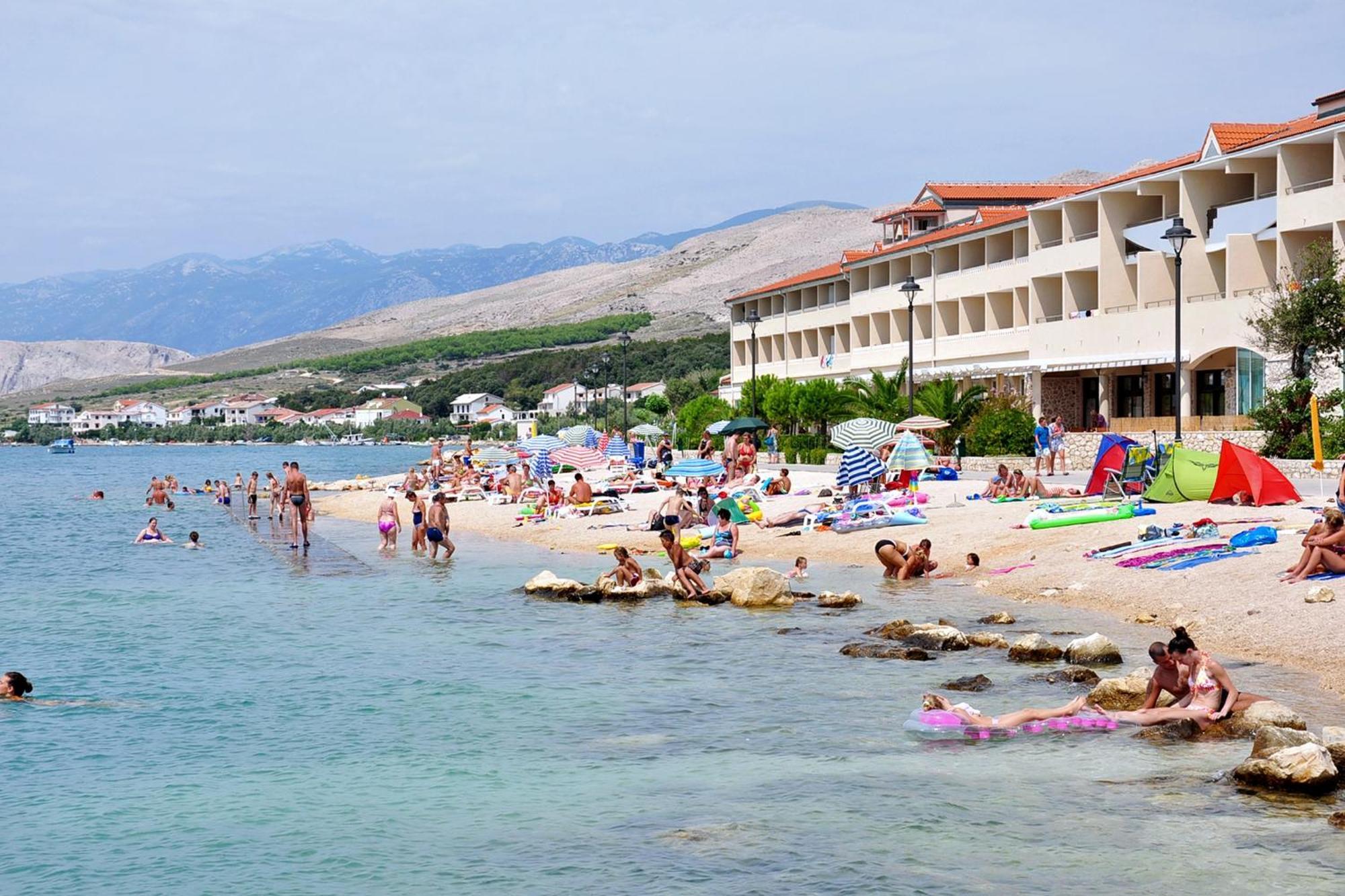 Apartments And Rooms By The Sea Pag - 6311 Pag Town Exterior photo